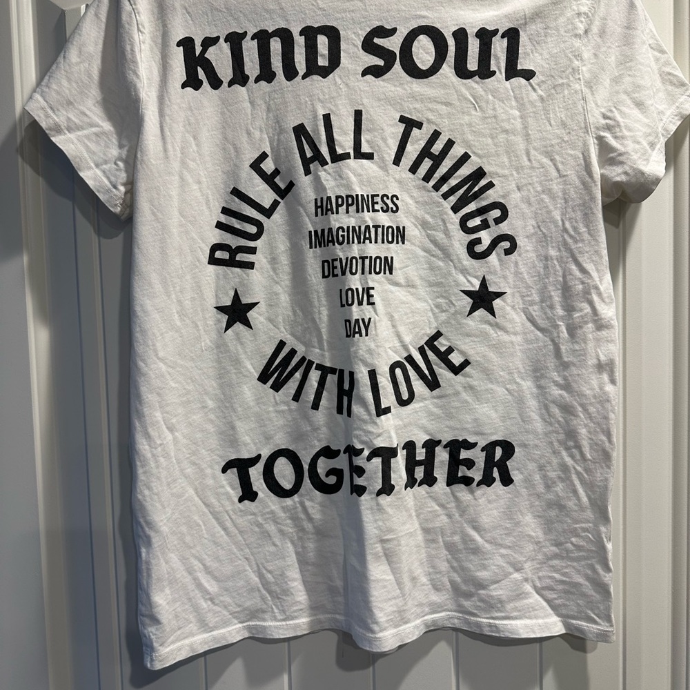 Pam and Gela Graphic T shirt - Picture 1 of 6